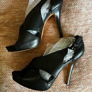 Coach Adele Black leather cross cross heels